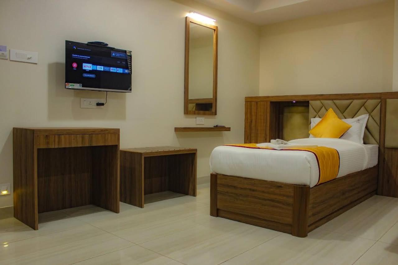 Rr Mount Elite Suites Čennai Exteriér fotografie