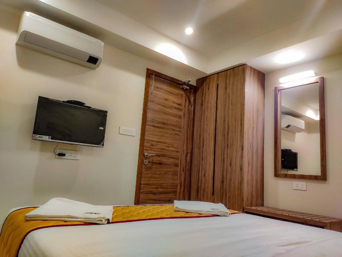 Rr Mount Elite Suites Čennai Exteriér fotografie