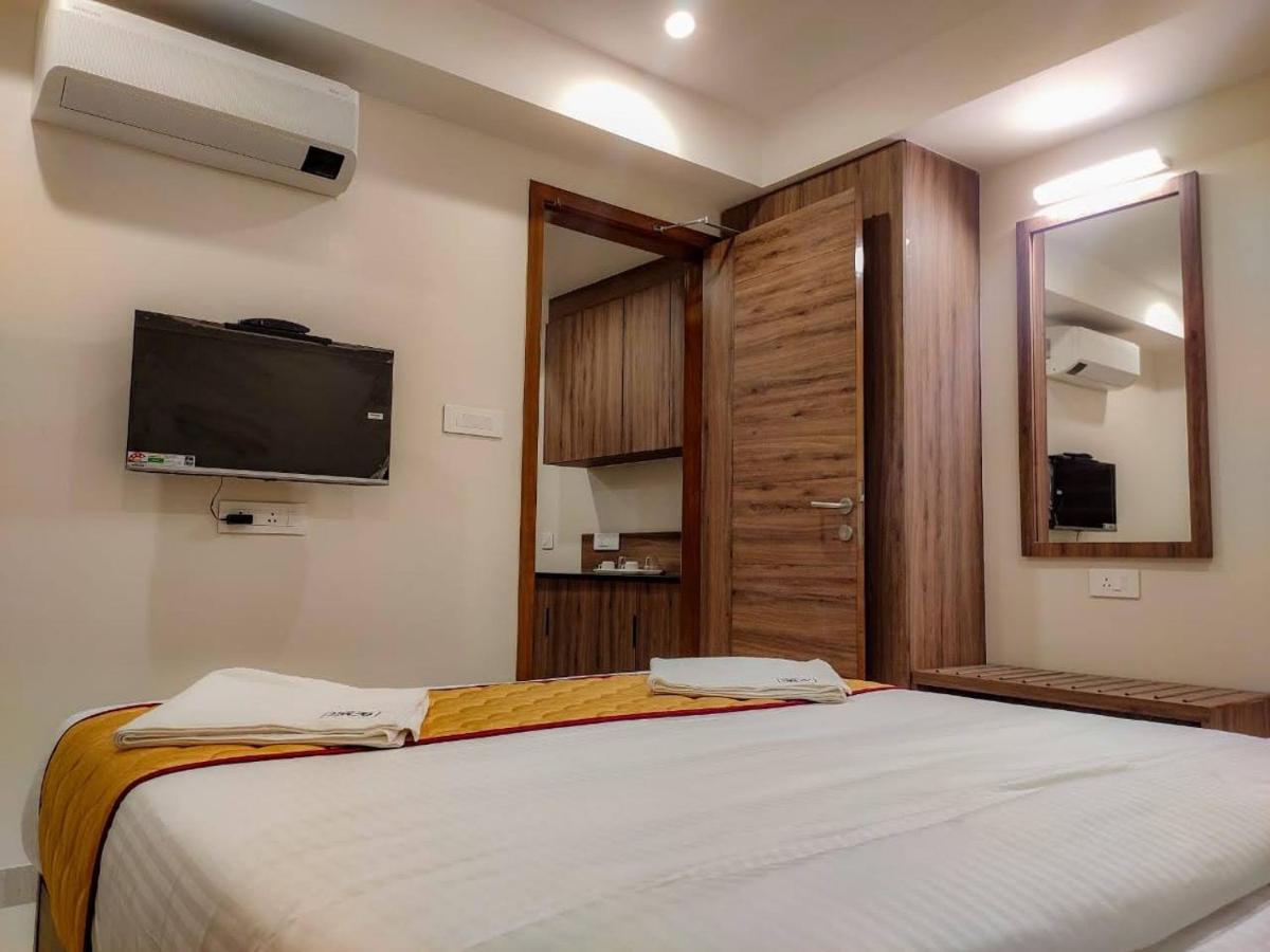 Rr Mount Elite Suites Čennai Exteriér fotografie