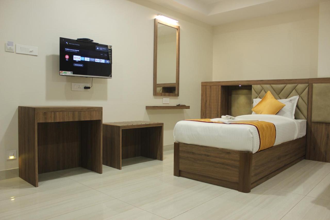 Rr Mount Elite Suites Čennai Exteriér fotografie